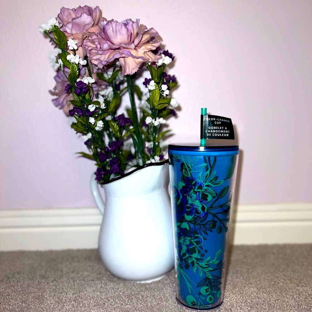 NWT Starbucks 2022 Holiday floral tumbler 24oz